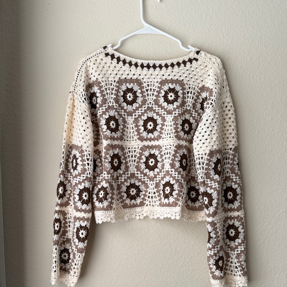 Crochet Floral Square Pullover Top - Cream & Brown - Picture 3 of 3